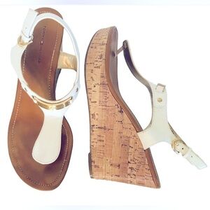 TOMMY Hilfiger White Thong Platform Wedge Sandal Size 9